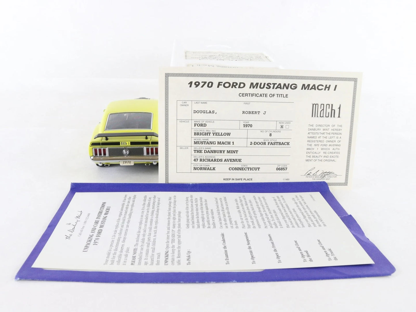 1970 Ford Mustang Mach 1 Fastback Yellow Black Danbury Mint 1:24 Diecast Model