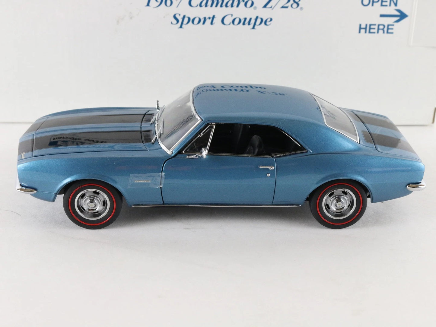 1967 Chevy Camaro Z/28 Sport Coupe Blue Black Danbury Mint 1:24 Diecast Model