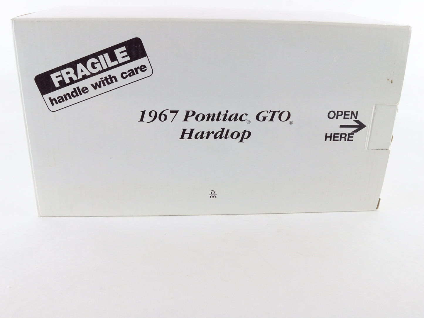 1967 Pontiac GTO Hardtop Dark Purple Danbury Mint 1:24 Diecast Model AS-IS