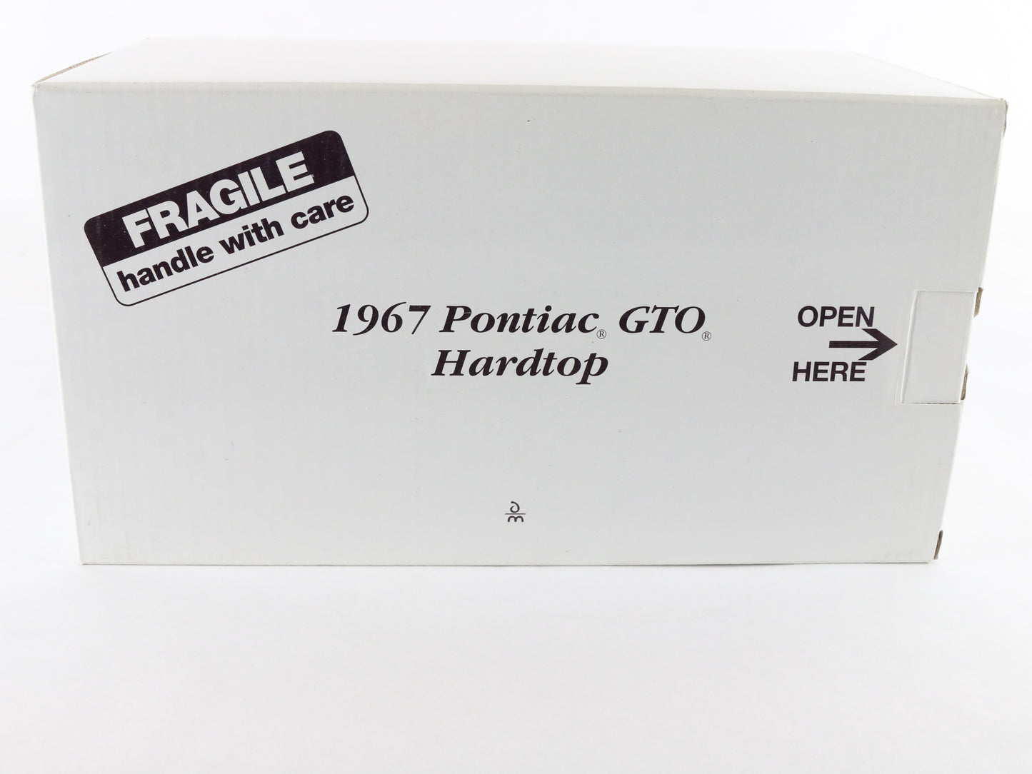1967 Pontiac GTO Hardtop Plum Mist Purple Danbury Mint 1:24 Diecast Model