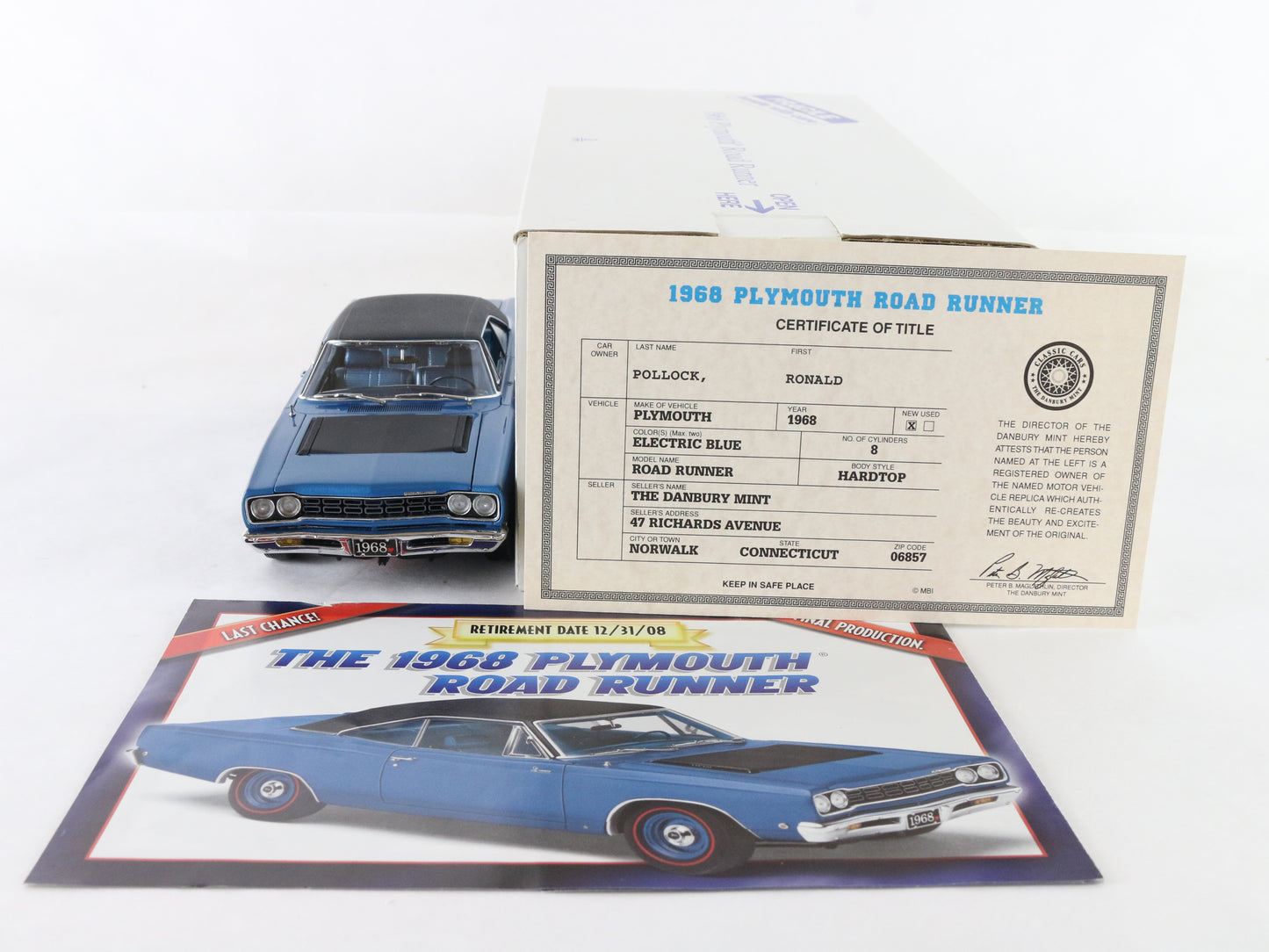 1968 Plymouth Road Runner Hardtop Electric Blue Danbury Mint 1:24 Diecast Model