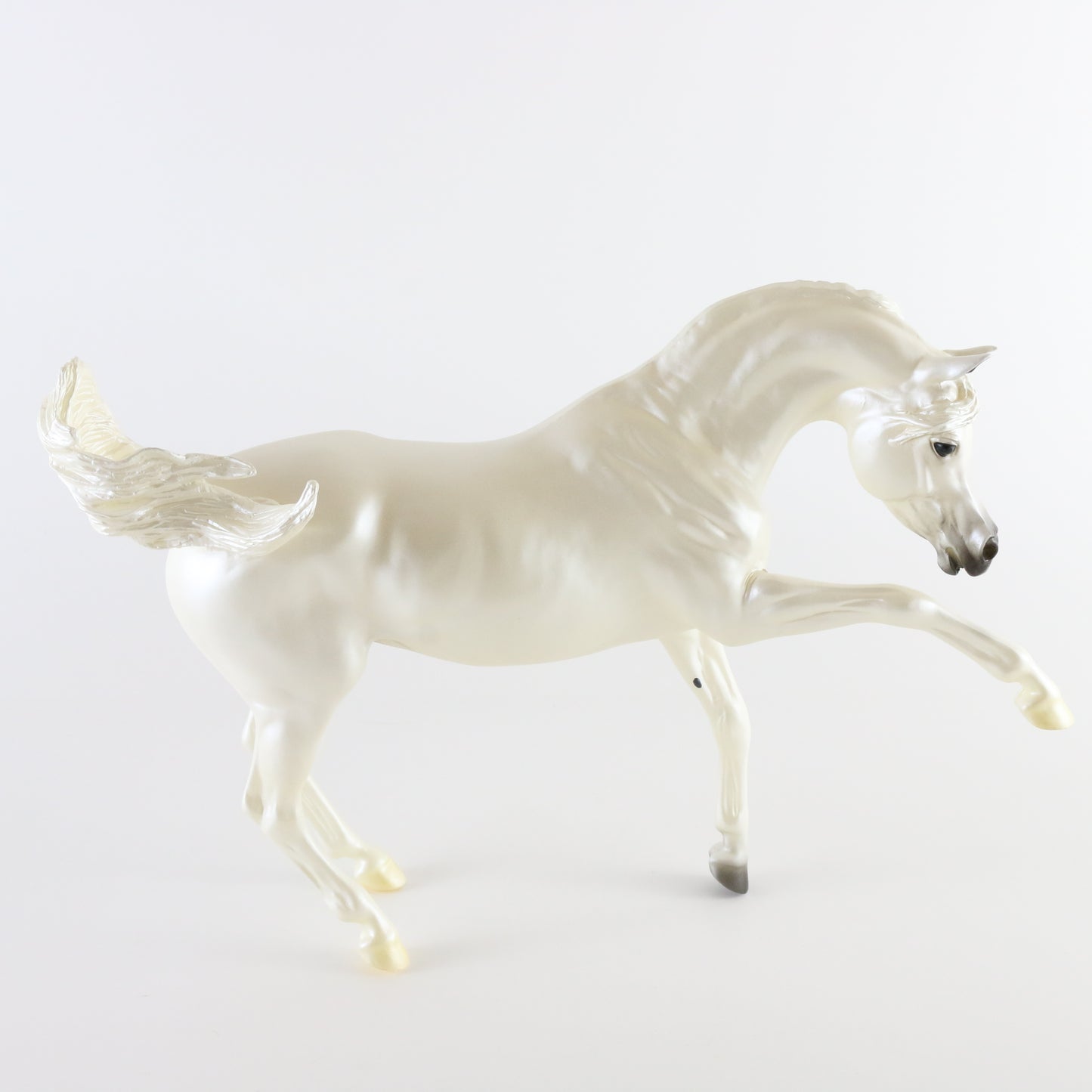 Breyer Thunder Ashquar Sahran White Traditional Horse