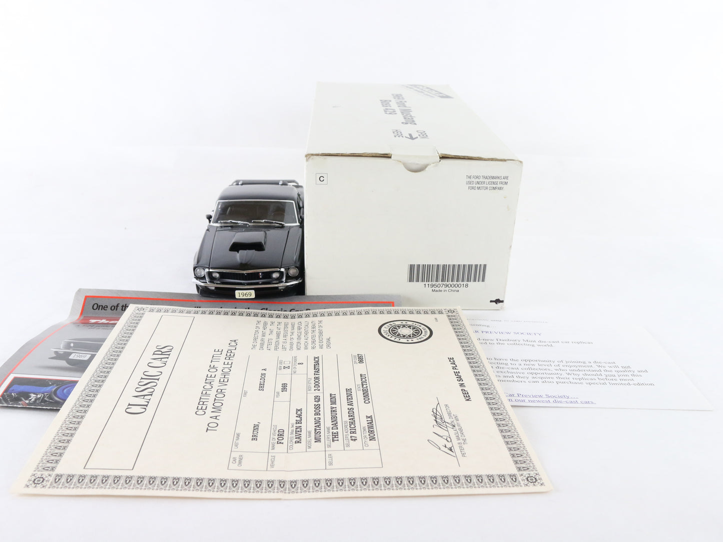 1969 Ford Mustang Boss 429 Raven Black Fastback Danbury Mint 1:24 Diecast Model