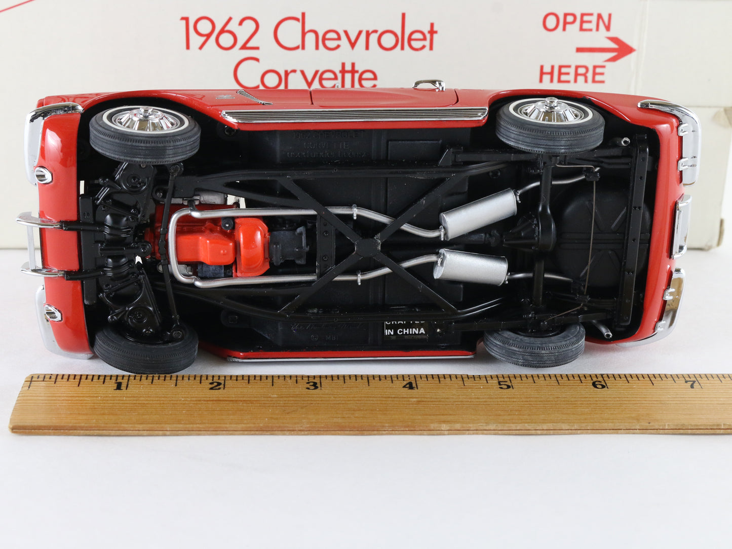 1962 Chevy Corvette Convertible Roman Red Danbury Mint 1:24 Diecast Model