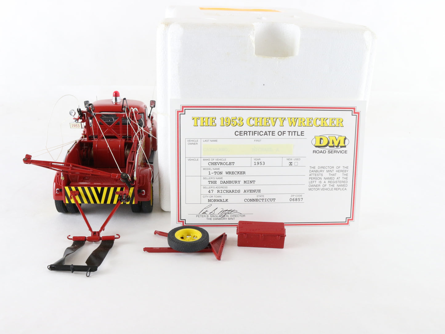 1953 Chevy 1-Ton Wrecker DM Service Red Danbury Mint 1:24 Diecast Model Car