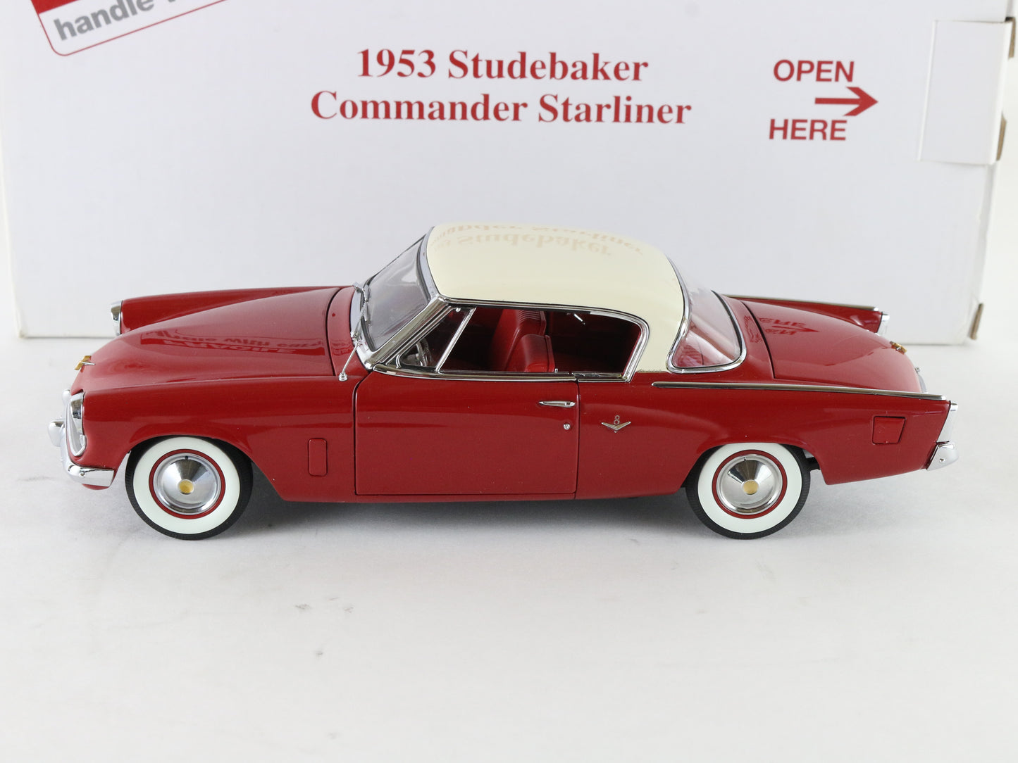 1953 Studebaker Commander Starliner Hardtop Red White Danbury Mint 1:24 Diecast