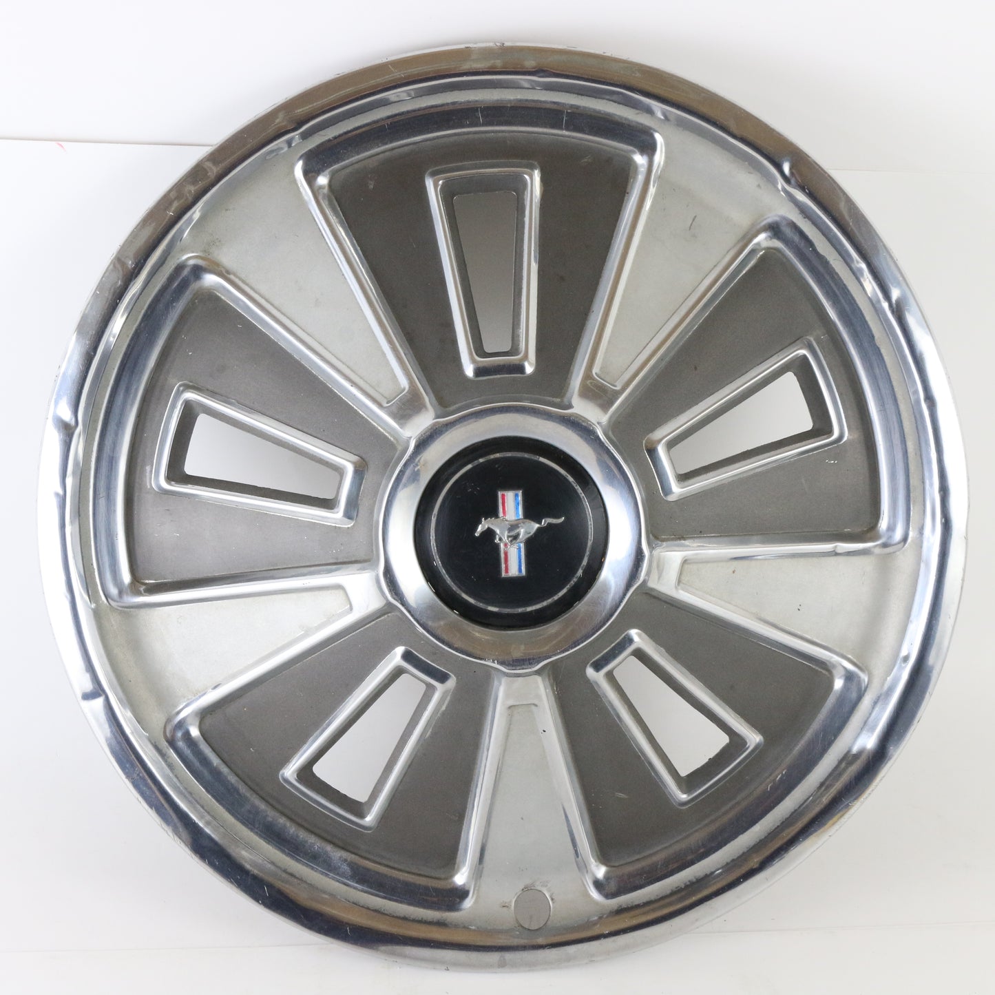 Vintage 1960s Chevrolet Chevelle Turbine Metal Wheel Hubcap 15.75"
