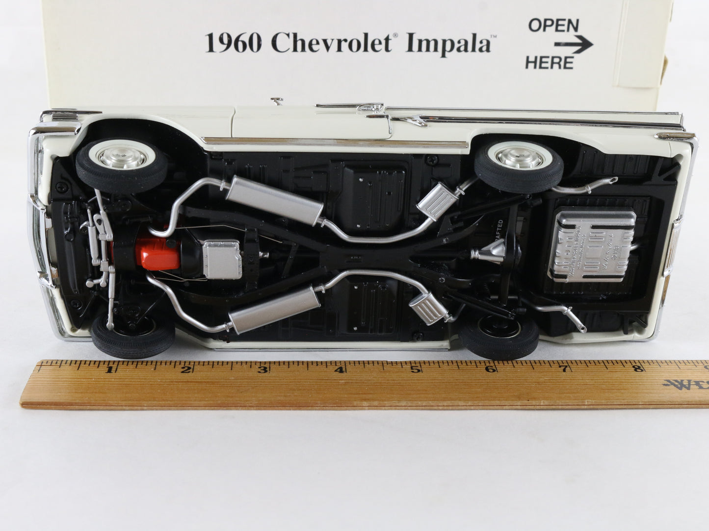 1960 Chevrolet Impala Convertible White Red Danbury Mint 1:24 Diecast Model