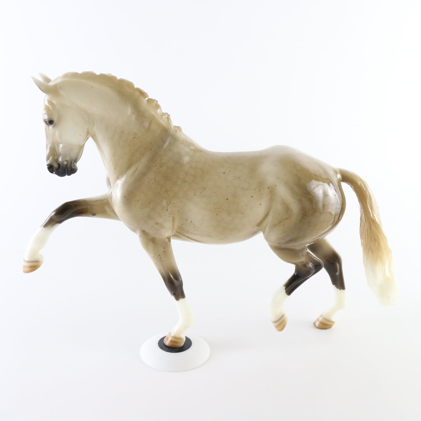 Breyer Landler Totalis Breyerfest 2022 Special Run Glossy Horse W/ Stand