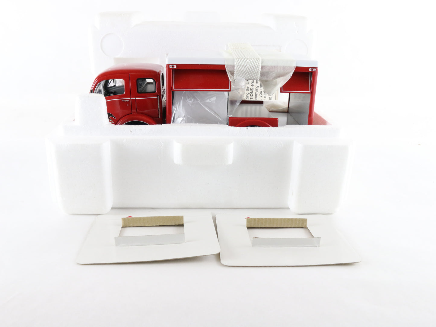 1955 White 3000 Budweiser Delivery Truck Red Danbury Mint 1:24 Diecast Model
