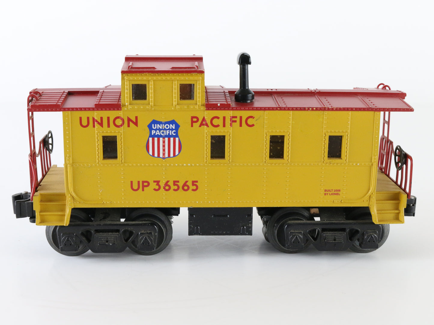 Lionel O Union Pacific UP 36565 Yellow Illuminated Caboose Car