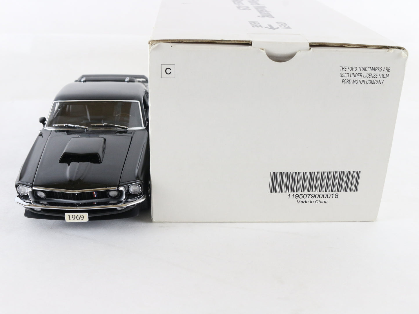 1969 Ford Mustang Boss 429 Black Danbury Mint 1:24 Diecast Model Car