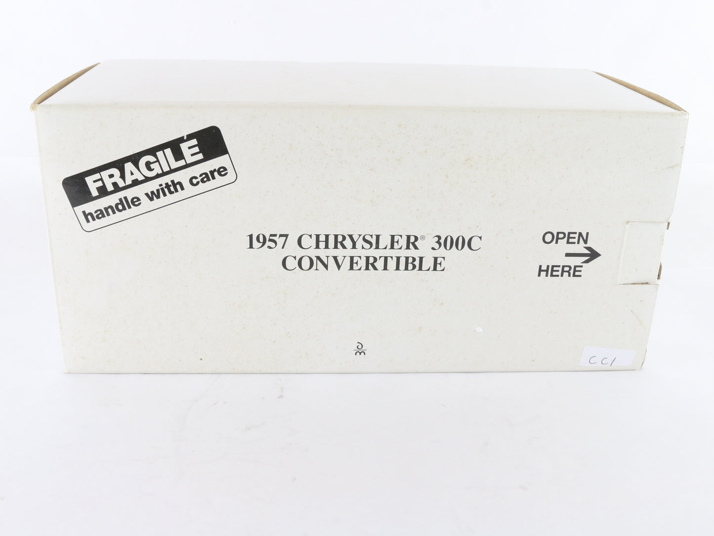 1957 Chrysler 300C Convertible White Danbury Mint 1:24 Diecast Model