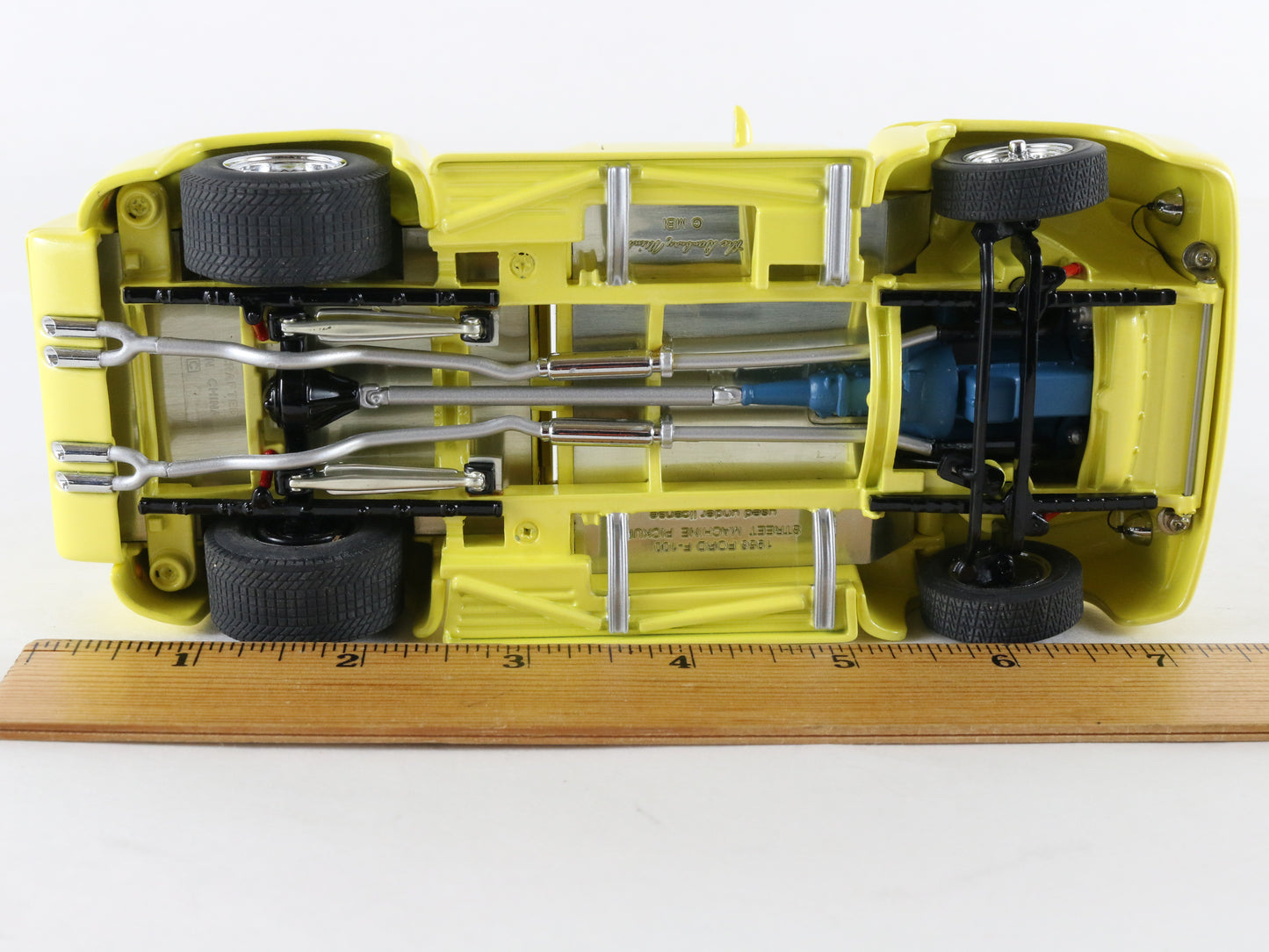 1956 Ford F-100 Street Machine Pickup Truck Yellow Danbury Mint 1:24 Model Car