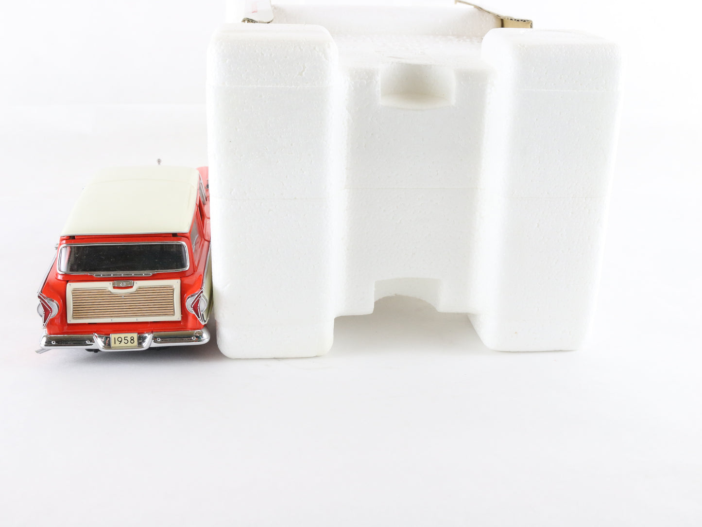 1958 Edsel Bermuda Six-Passenger Station Wagon Orange Danbury Mint 1:24 Diecast