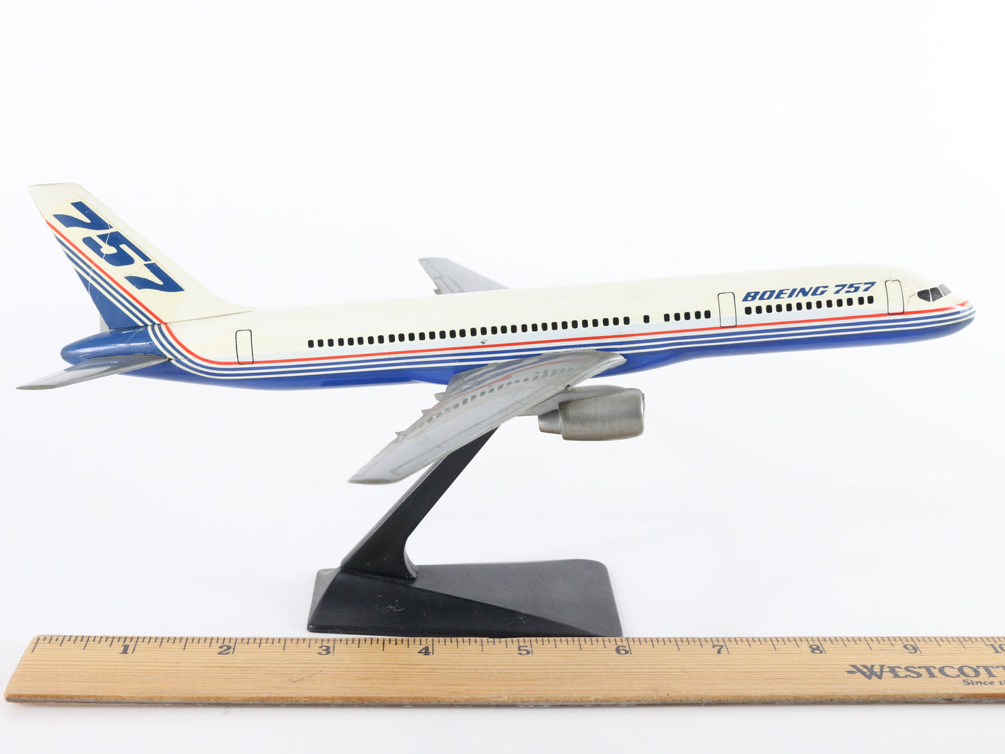 Boeing 757 Passenger Jet Plane Plastic Model Airplane House Colors 10" Long