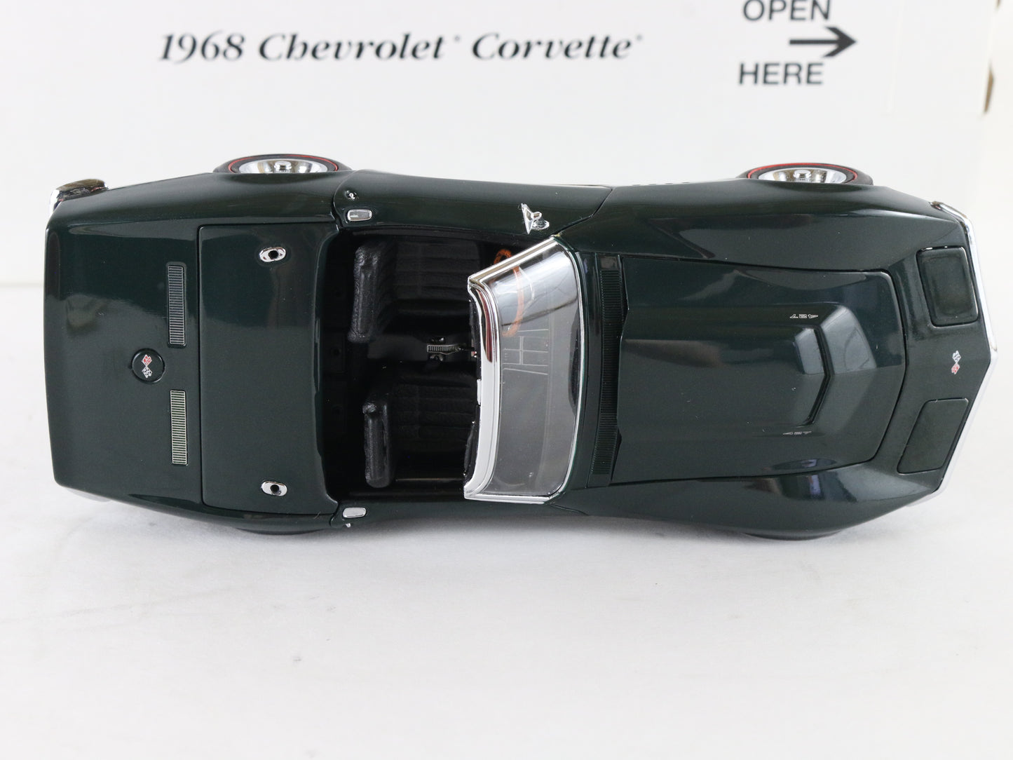 1968 Chevy Corvette Convertible British Green Danbury Mint 1:24 Diecast Model