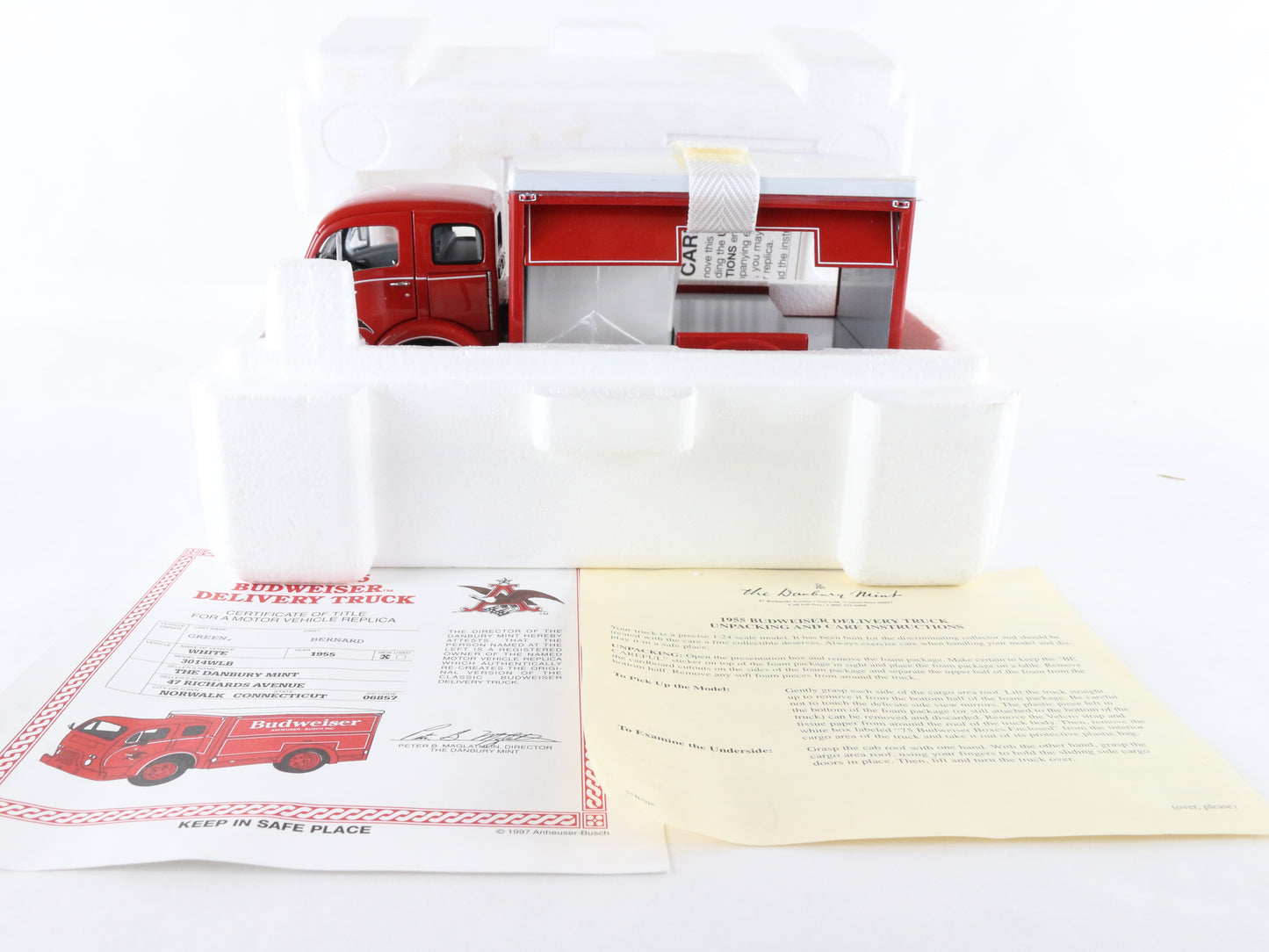1955 White 3014WLB Budweiser Delivery Truck Red White Danbury Mint 1:24 Diecast