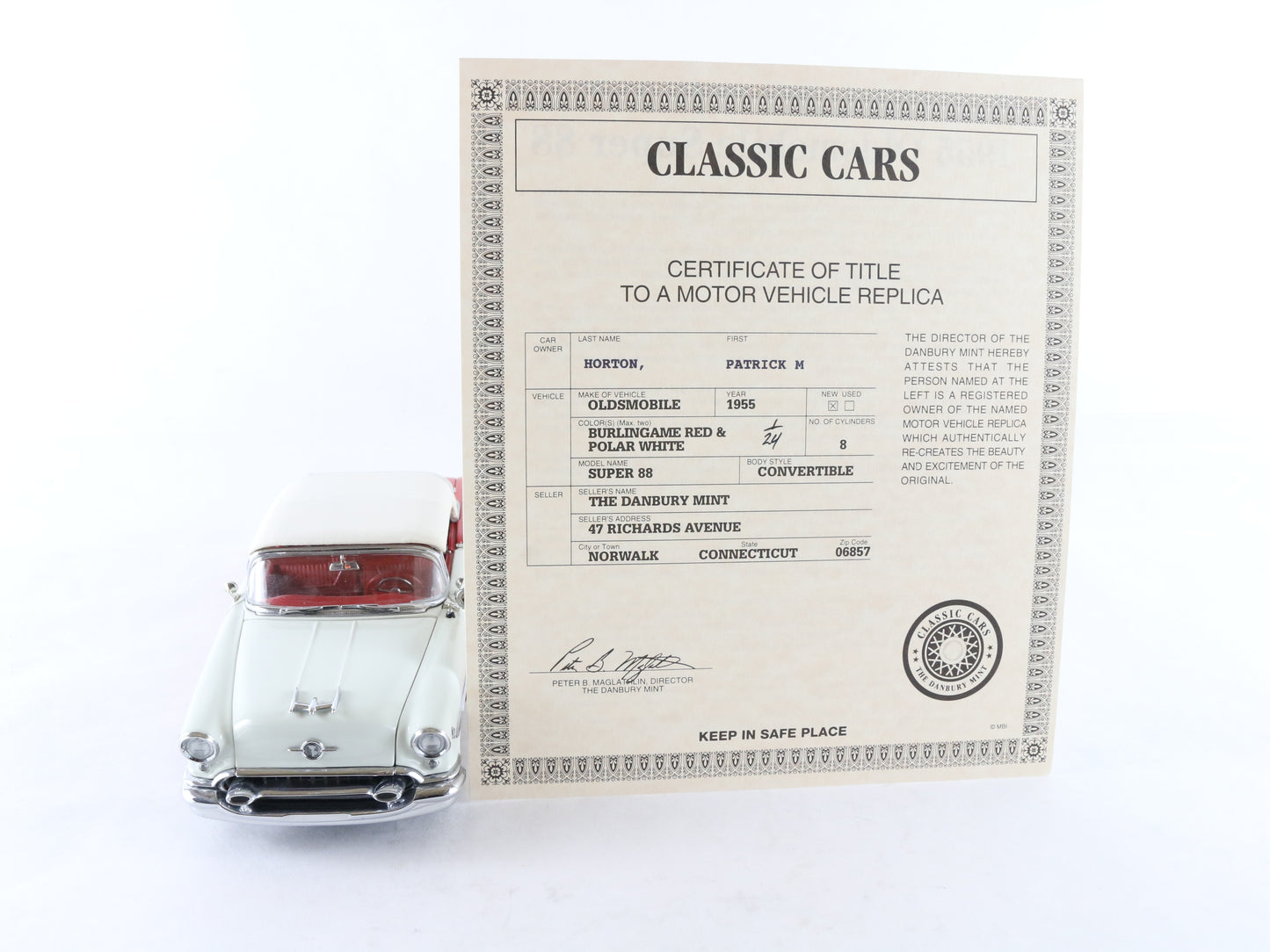 1955 Oldsmobile Super 88 Convertible Red White Danbury Mint 1:24 Model Car