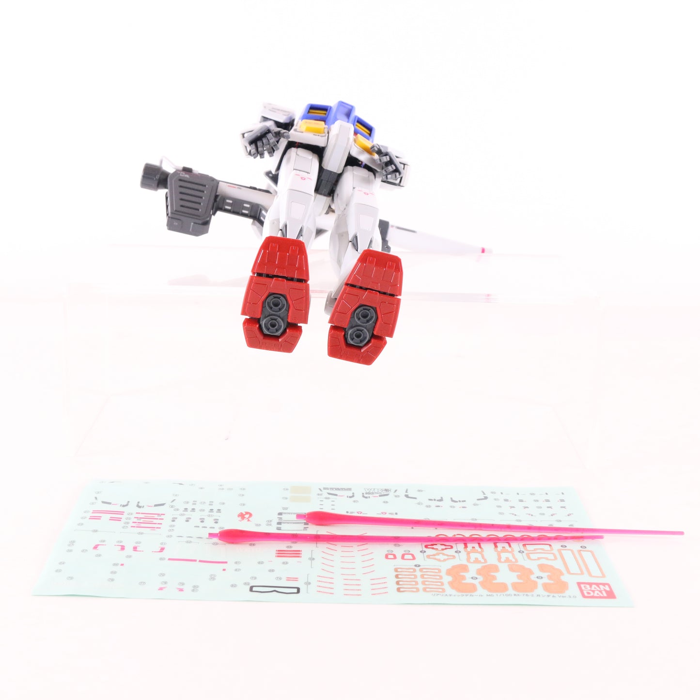 Gundam MG RX-78-2 3.0 Mobile Suit Bandai 1/100 Built Model W/ Instruction Decals