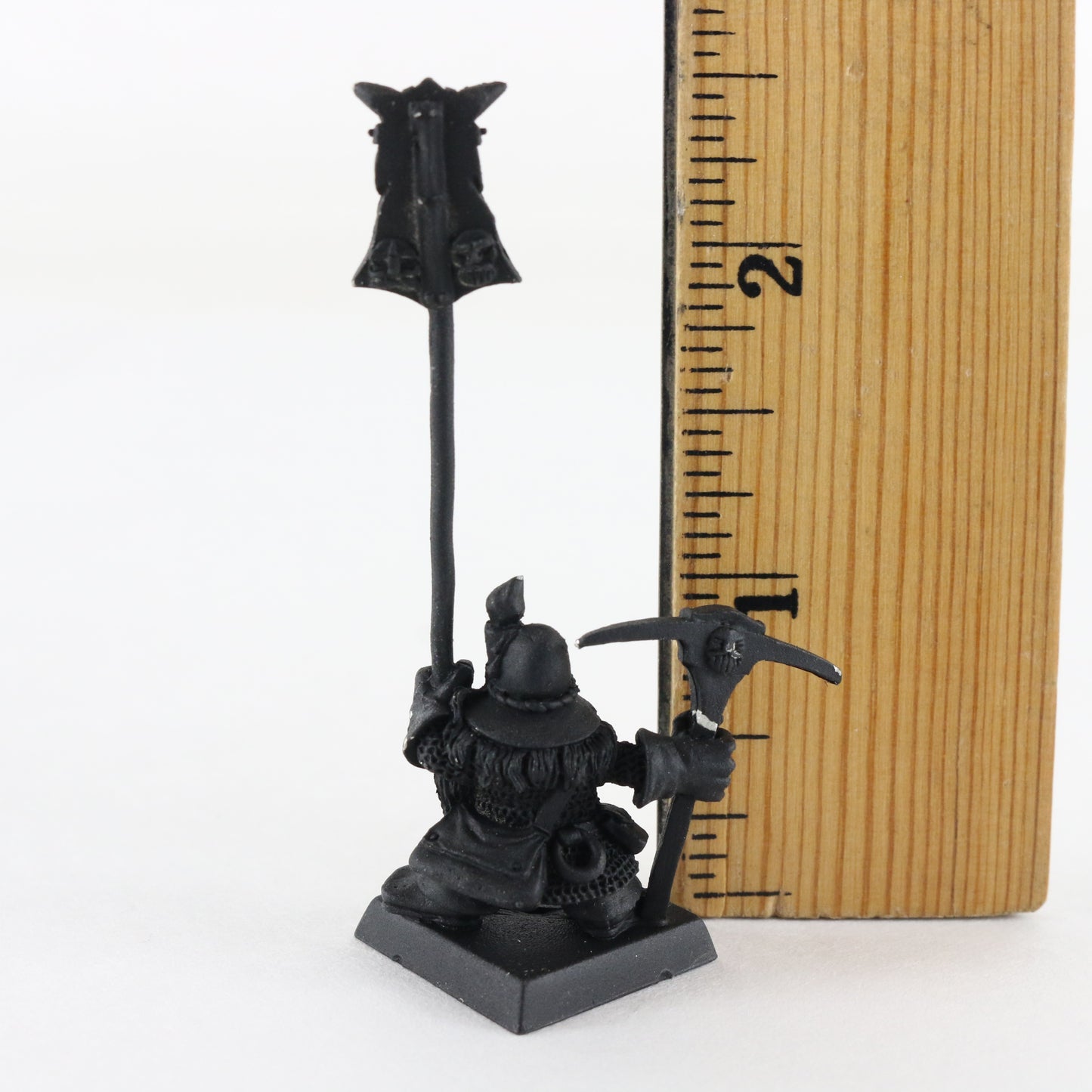 Dwarf Miner Command Standard Bearer Citadel Warhammer Black Painted Figure 2.5"