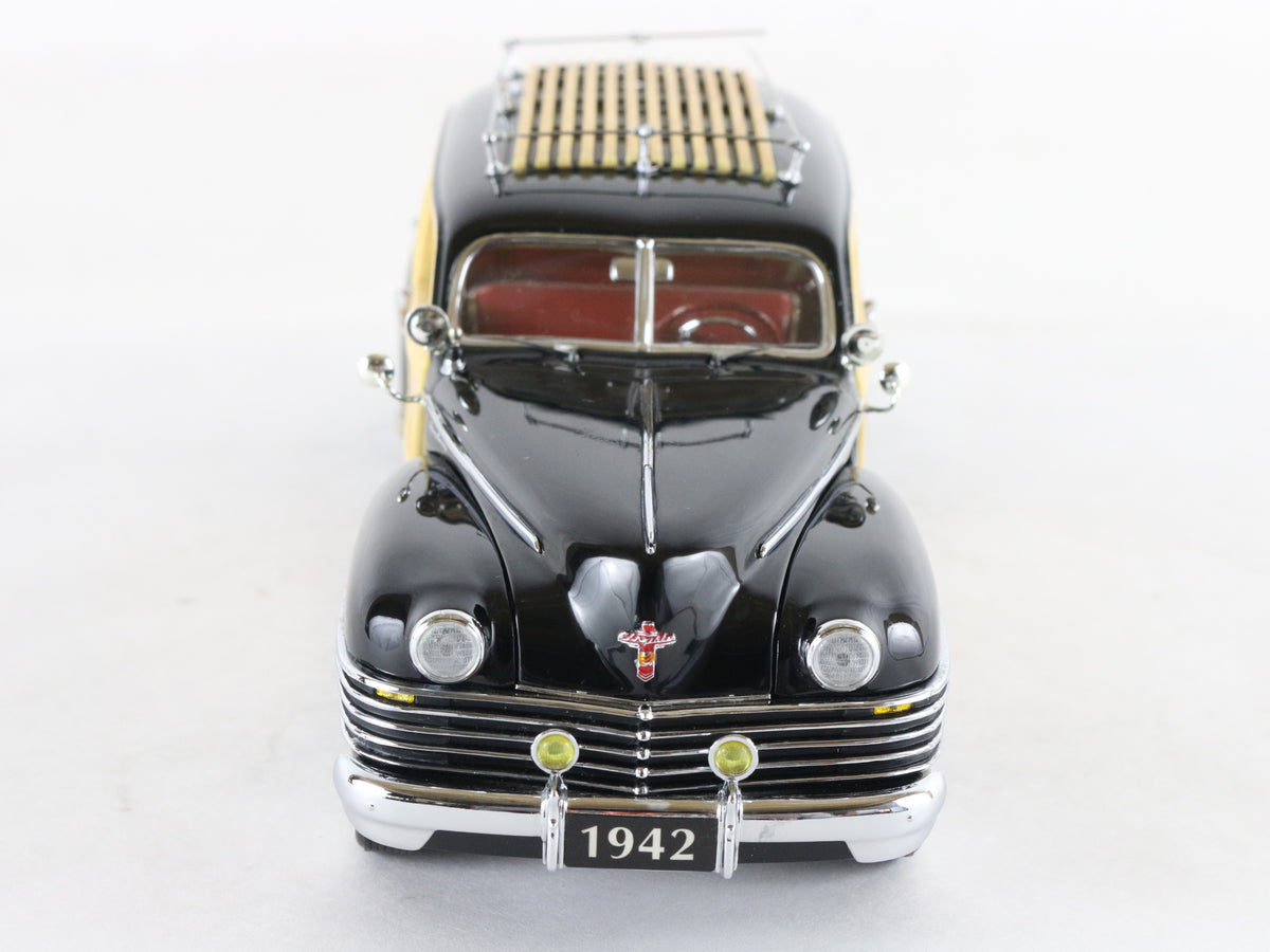 1942 Chrysler Town & Country Black Wood Panel Danbury Mint 1:24 Diecast Model