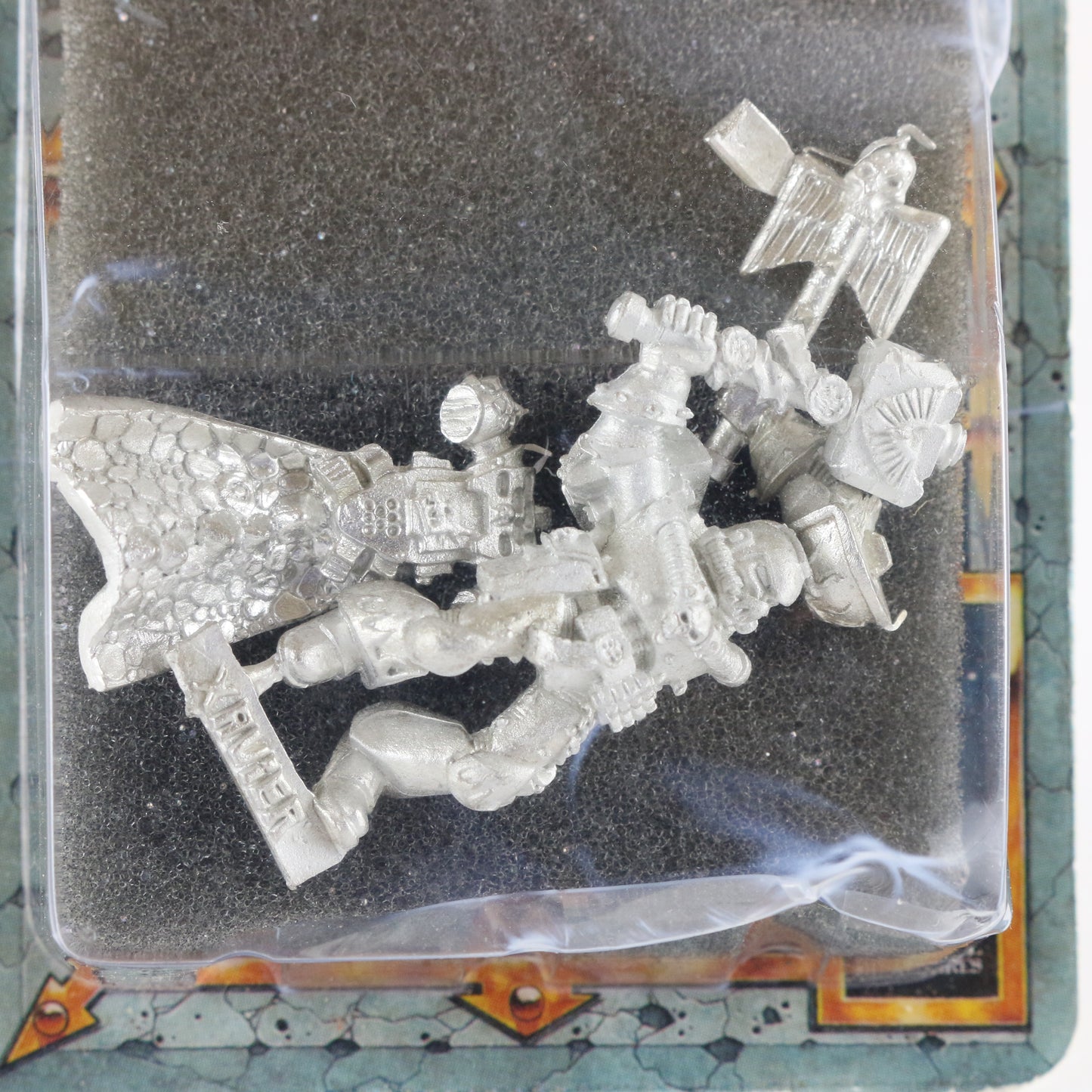 Salamanders Chaplain Xavier Citadel Warhammer 40K 8039Q SEALED Figure