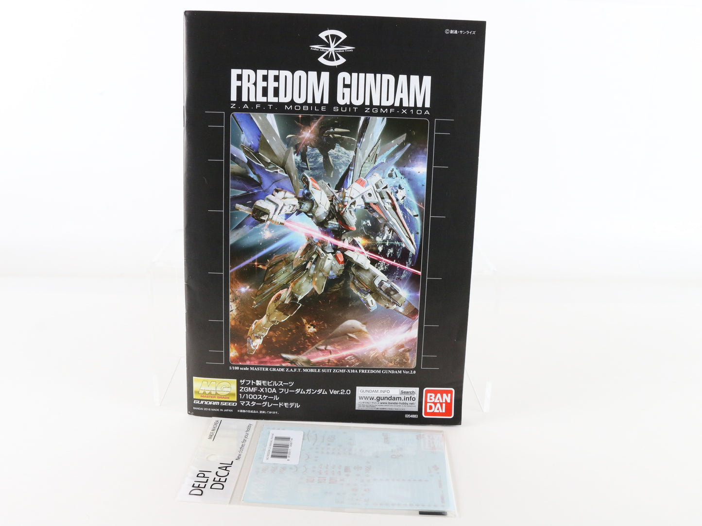 Gundam MG ZGMF-x10a Freedom Zaft Mobile Suit 1:100 Model Figure W/ Decals