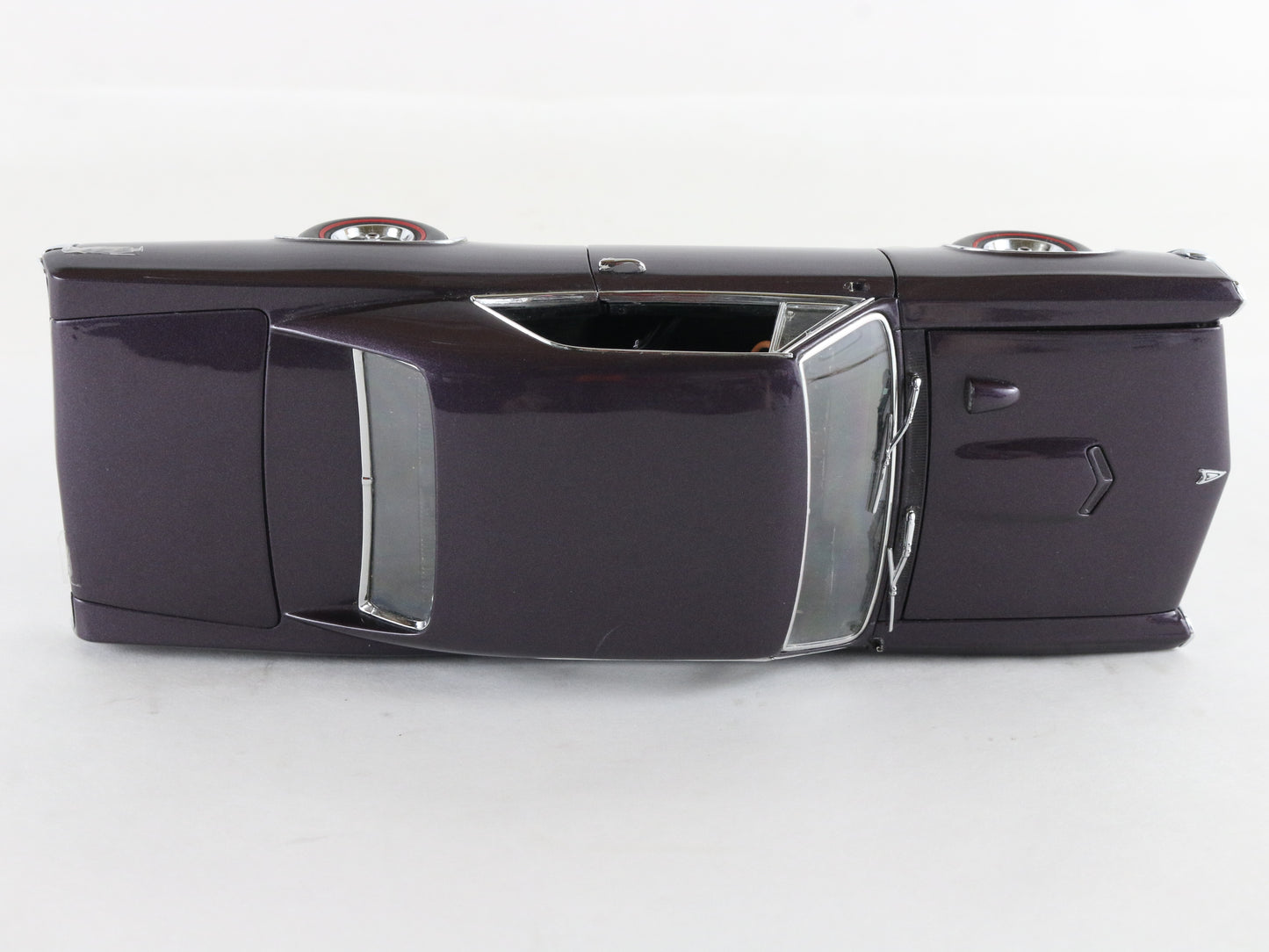 1967 Pontiac GTO Hardtop Plum Mist Purple Danbury Mint 1:24 Diecast Model Car