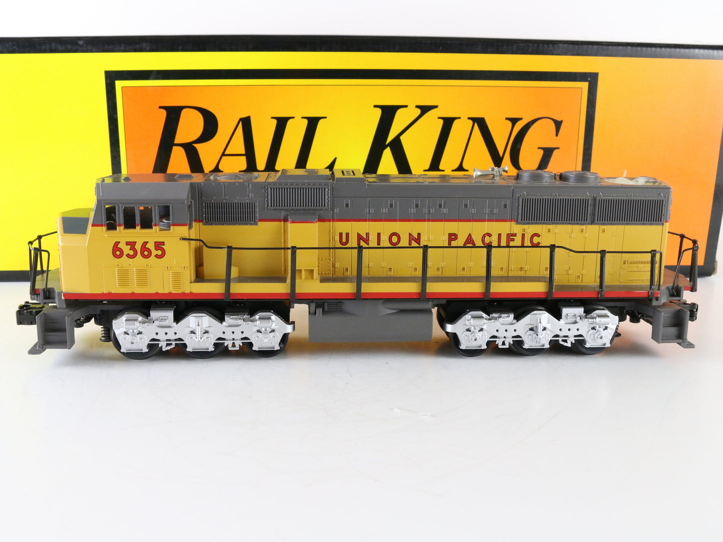 MTH Rail King O Union Pacific UP 6365 SD60m Diesel Locomotive Engine 30-2117-1