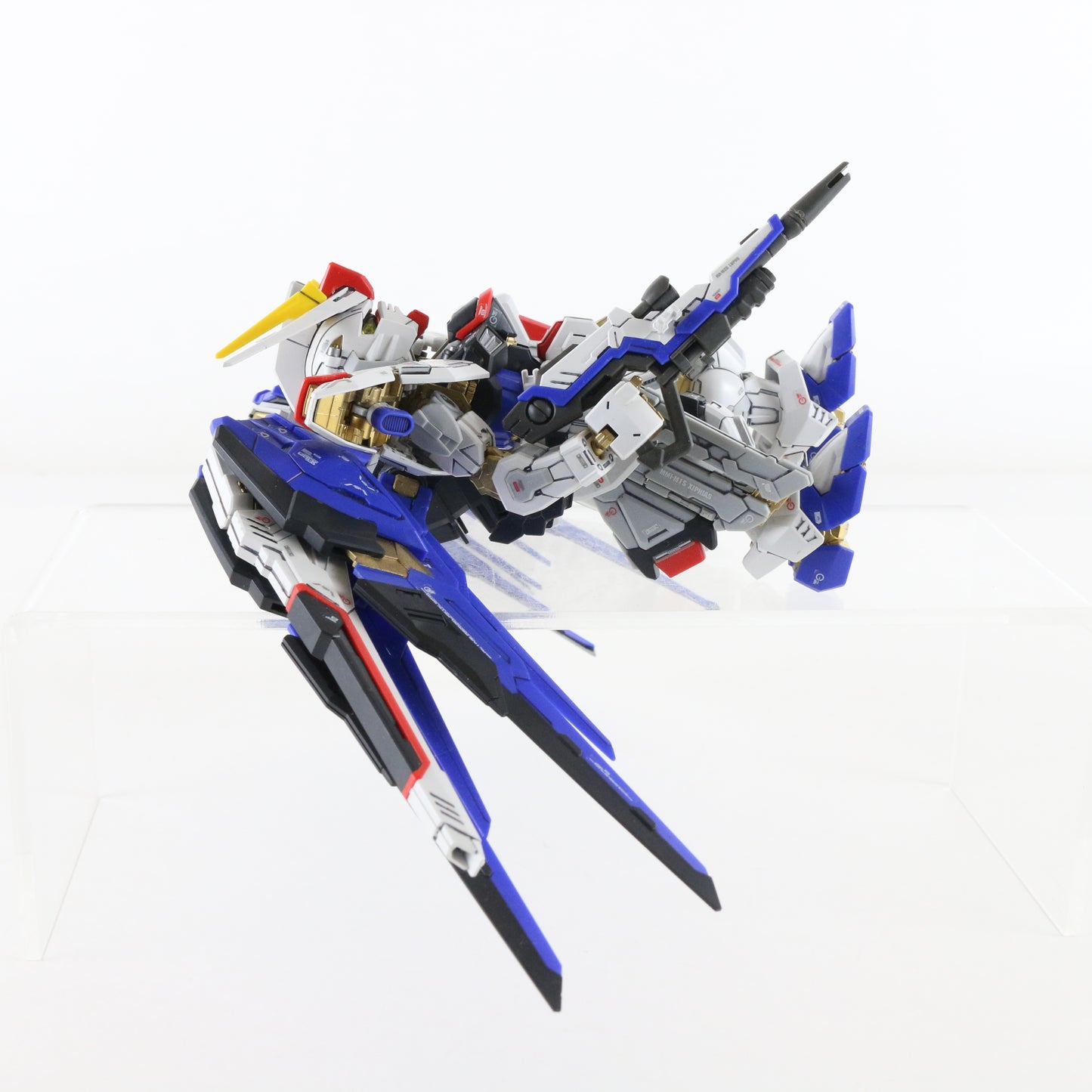Gundam Mgsd Seed Freedom Bandai Spirits Mobile Suit Model Figure W/ Accessories