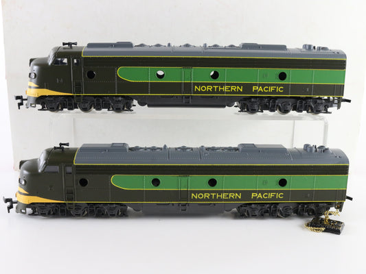 Rivarossi HO Northern Pacific EMD E8 Diesel Locomotives Set of 2