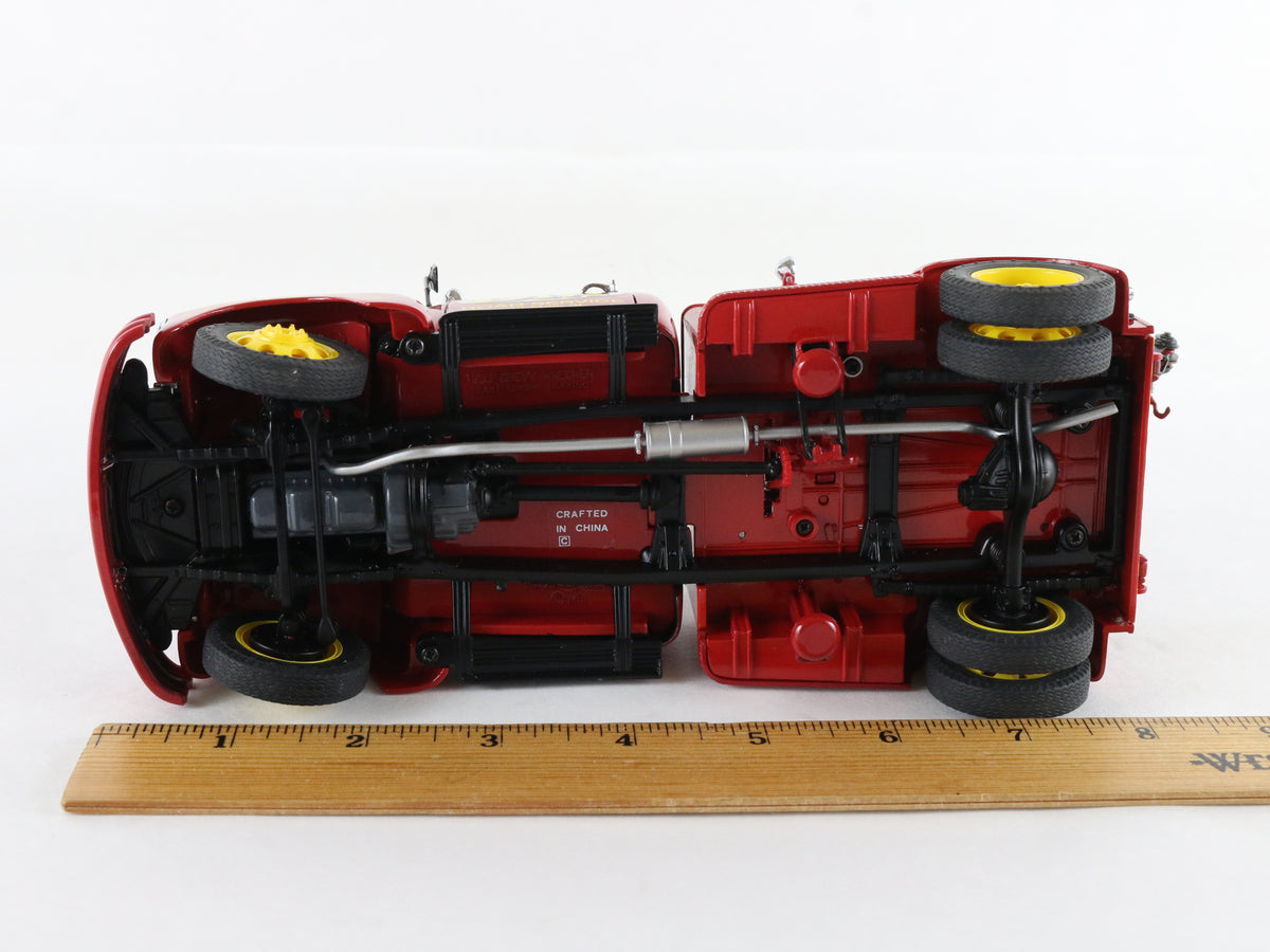 1953 Chevy Wrecker DM Road Service Tow Truck Red Danbury Mint 1:24 Diecast Model