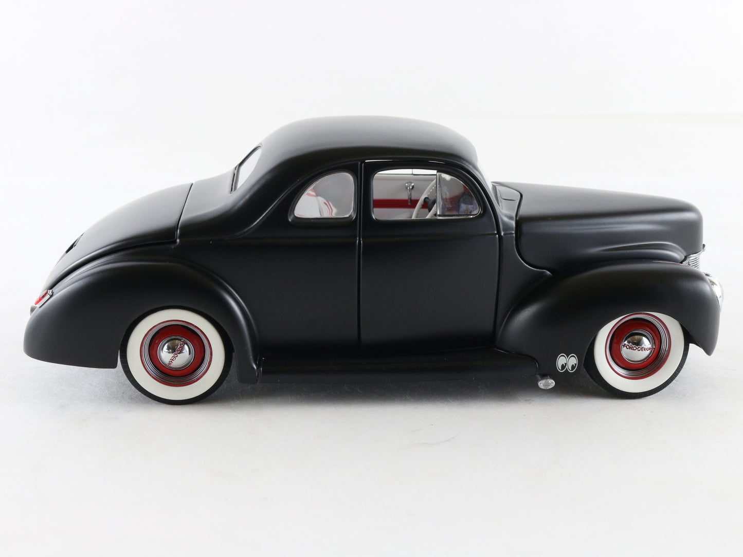 1940 Ford Coupe Vintage Hot Rod Danbury Mint 1:24 Black Model Car 40DLUX NO BOX