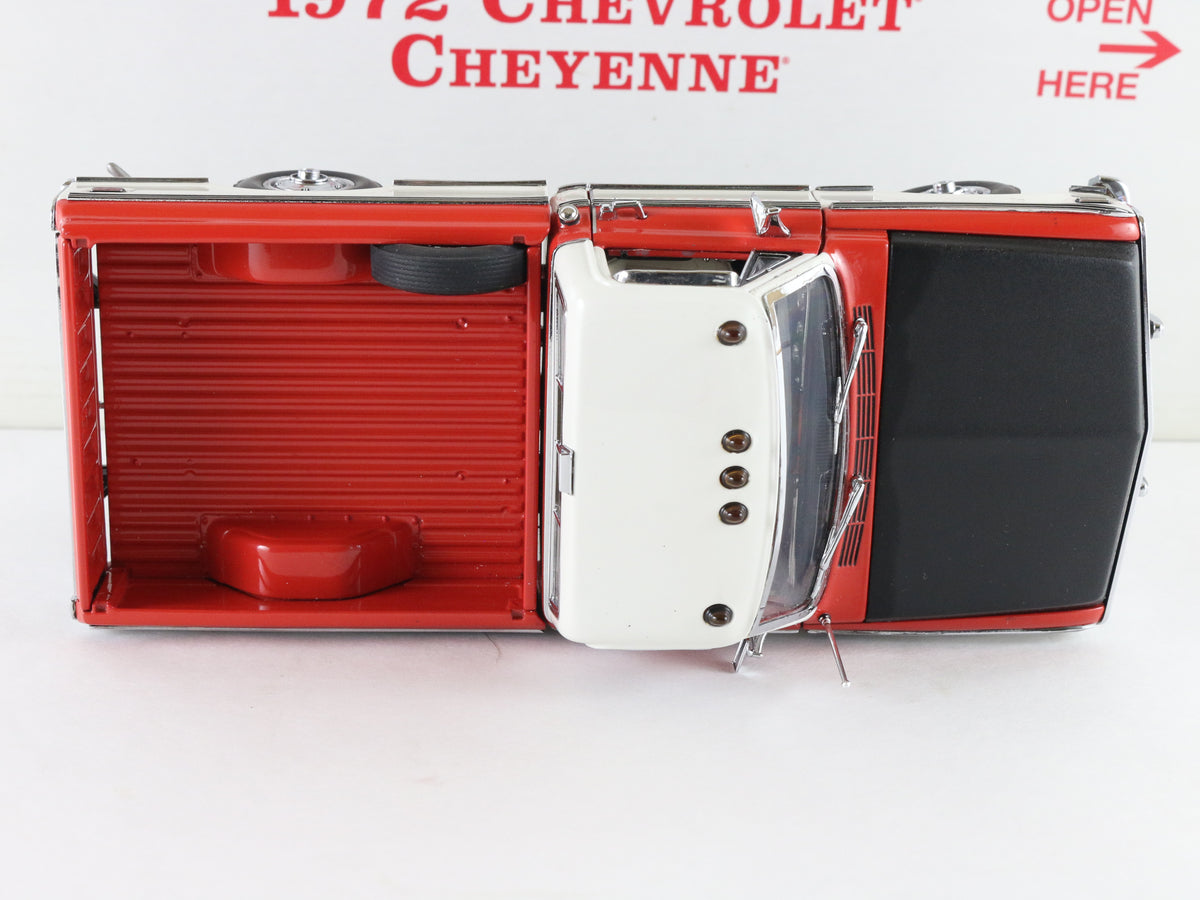 1972 Chevrolet Cheyenne Pickup Truck Red White Custom Painted Danbury Mint 1:24