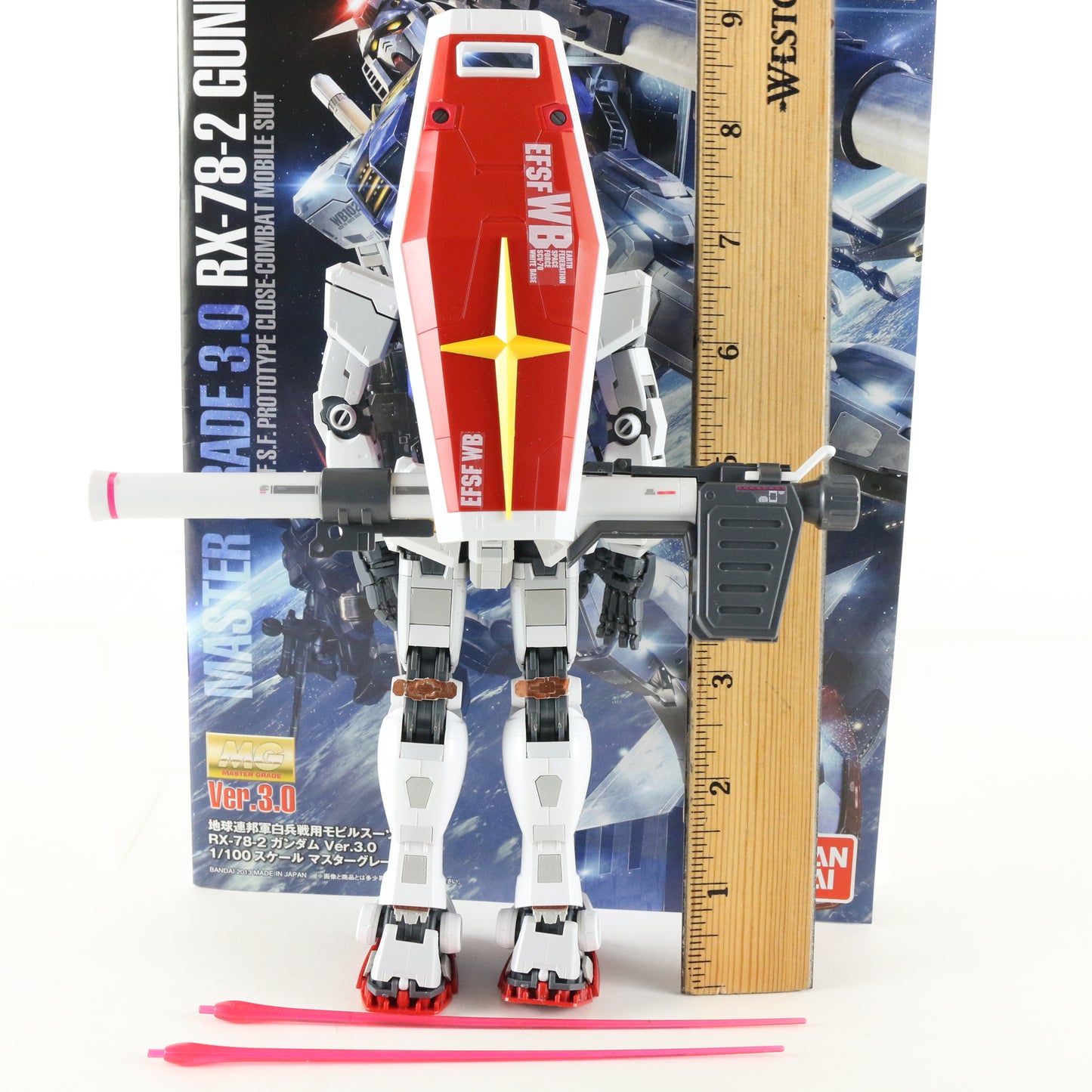 Gundam MG RX-78-2 3.0 Mobile Suit Bandai 1/100 Built Model W/ Instruction Decals