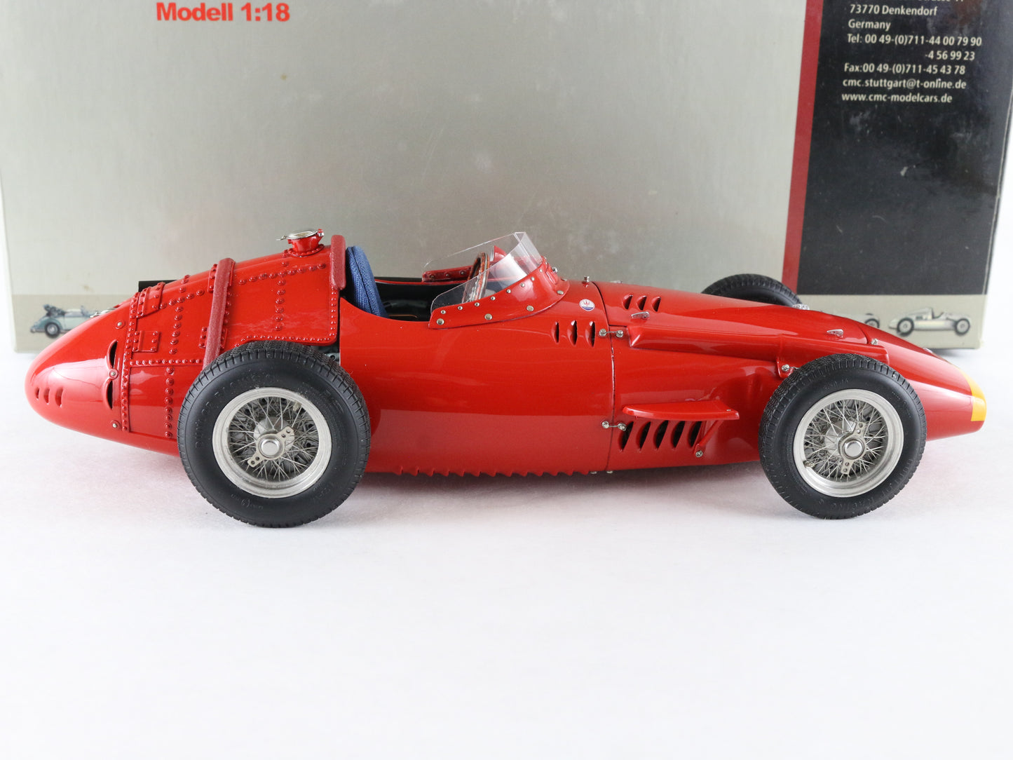 1957 Maserati 250F Grand Prix Sieger Red Yellow CMC 1:18 M-051 Model Car