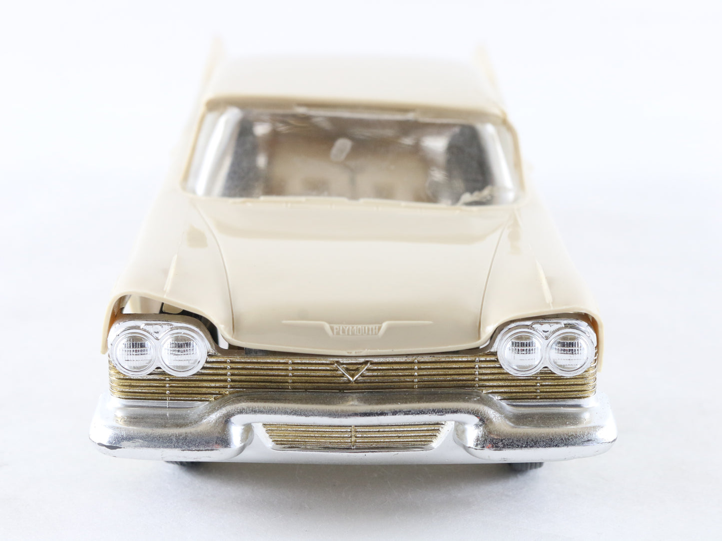 1958 Plymouth Fury Tan Torsion Aire Ride 1:25 Promo Model Car