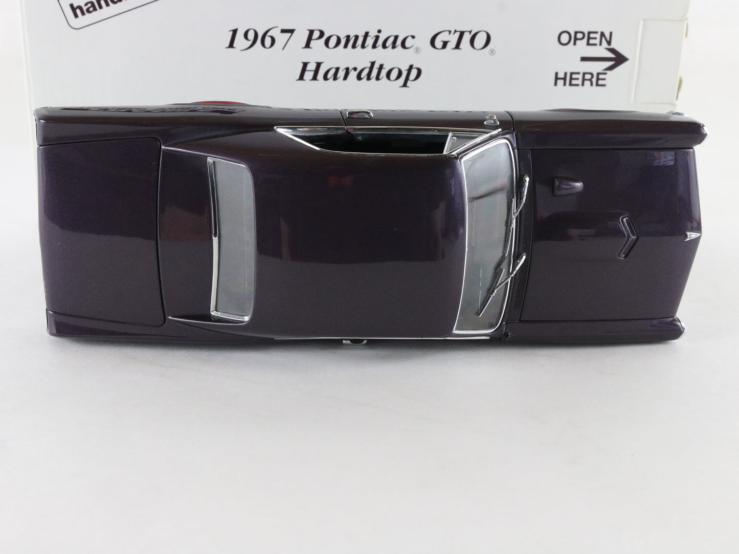 1967 Pontiac GTO Hardtop Dark Purple Danbury Mint 1:24 Diecast Model AS-IS