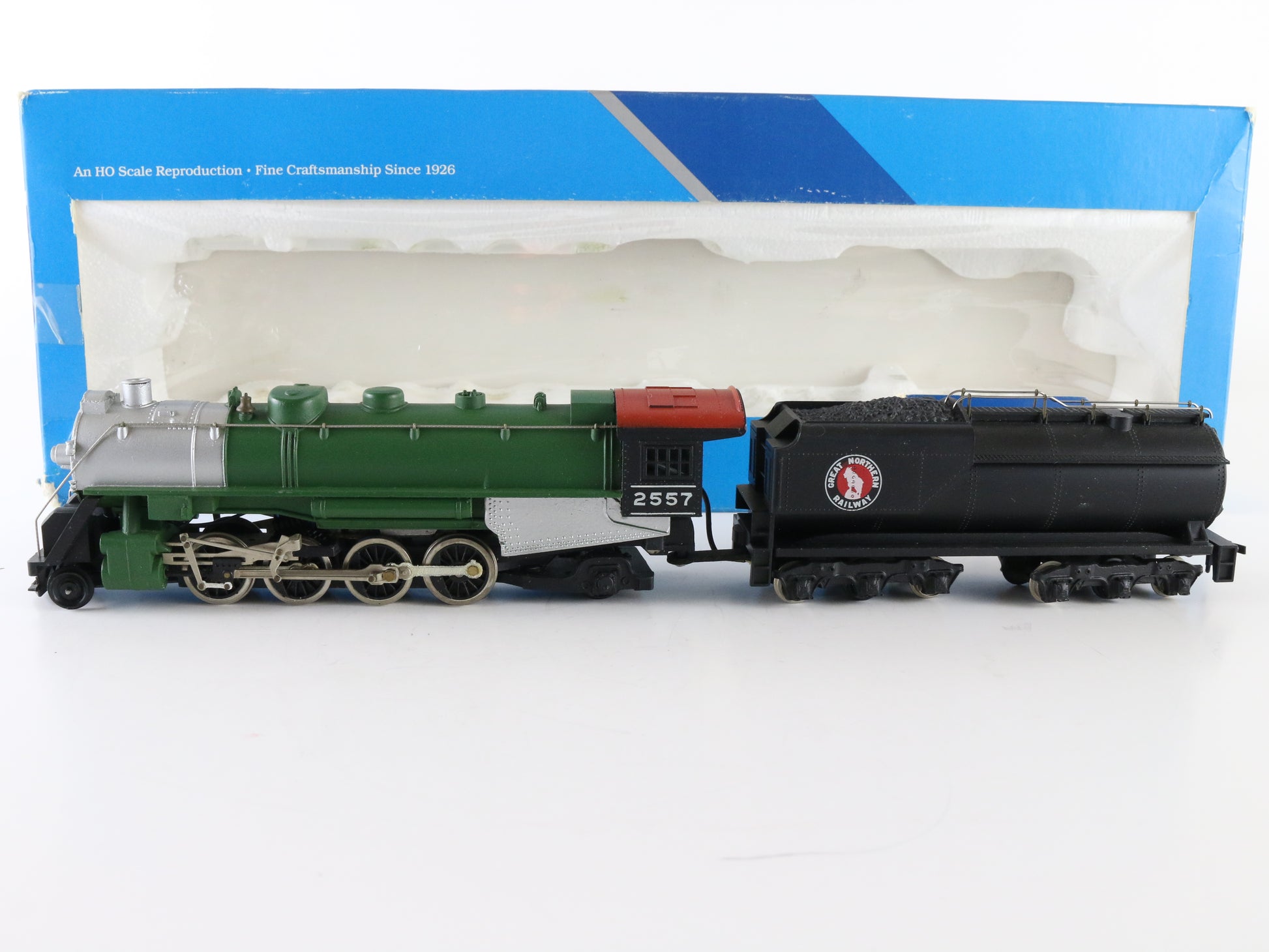 Mantua HO GN 2557 Mikado 2-8-2 Steam Locomotive and Tender