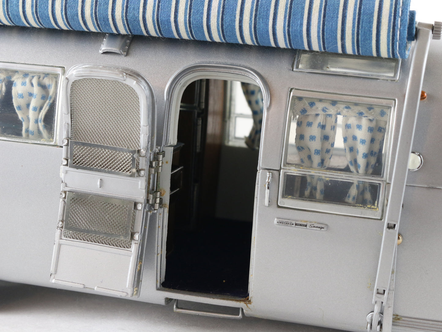1968 Airstream Trailer Silver Franklin Mint 1:24 Metal Trailer W/ Interior