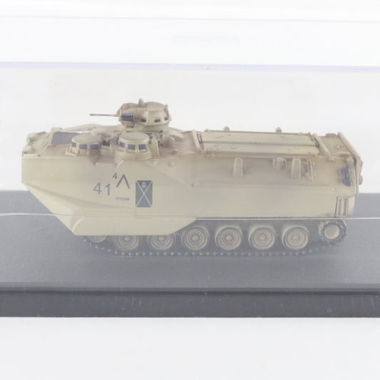 AAV-7 FMC Sand Camo Assault Amphibious Vehicle 1:72 Military Vehicle