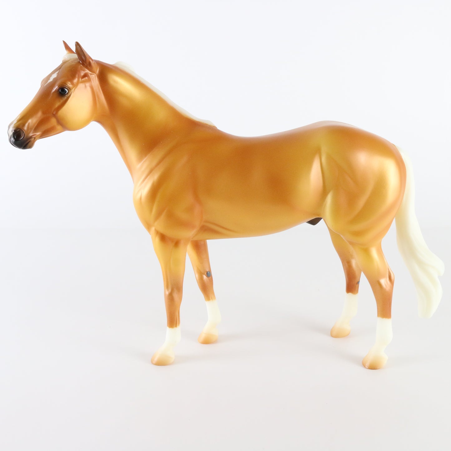 Breyer Palomino Geronimo Third Release Ideal Series Traditional Horse