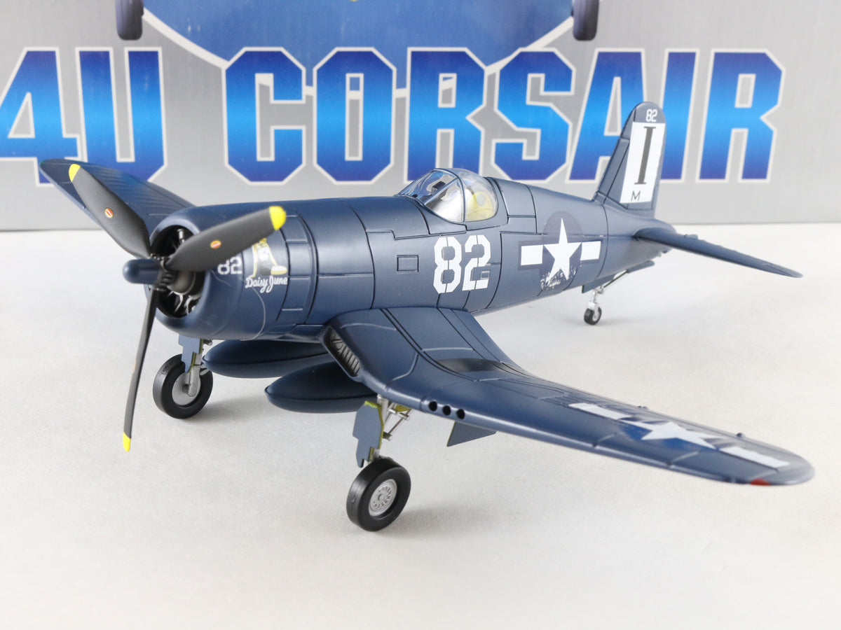 F4U Corsair Vought Fighter Daisy June WW2 Aces Armour 1:48 98025 Diecast Model
