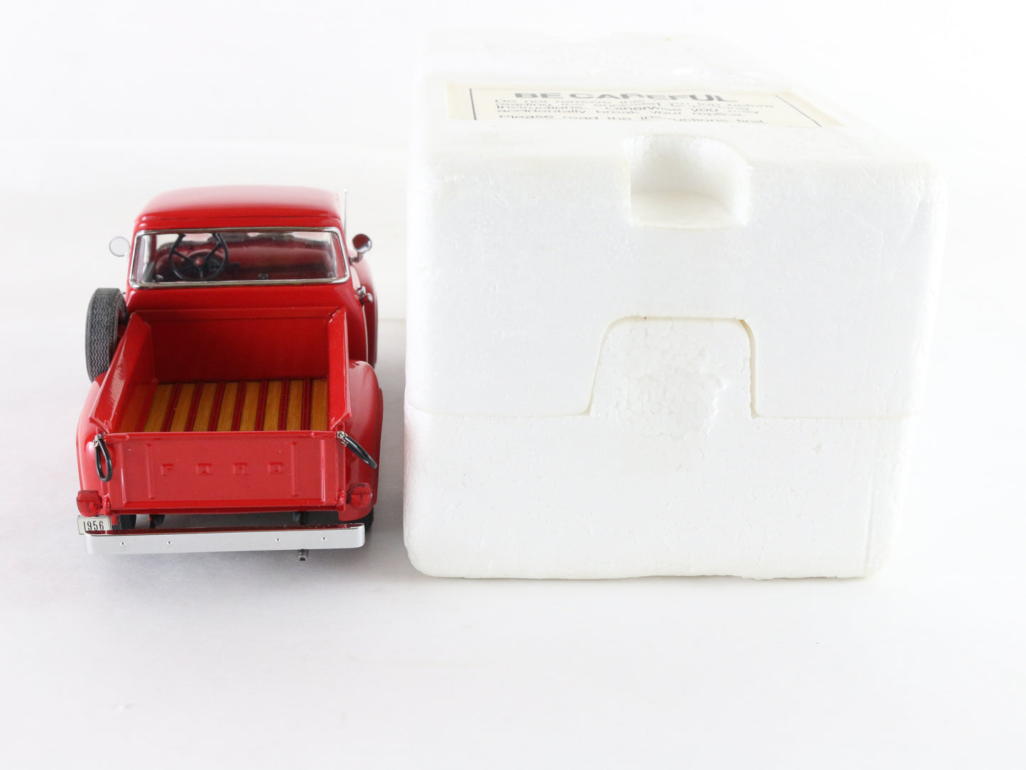 1956 Ford F-100 Pickup Truck Red Danbury Mint 1:24 Diecast Model Car