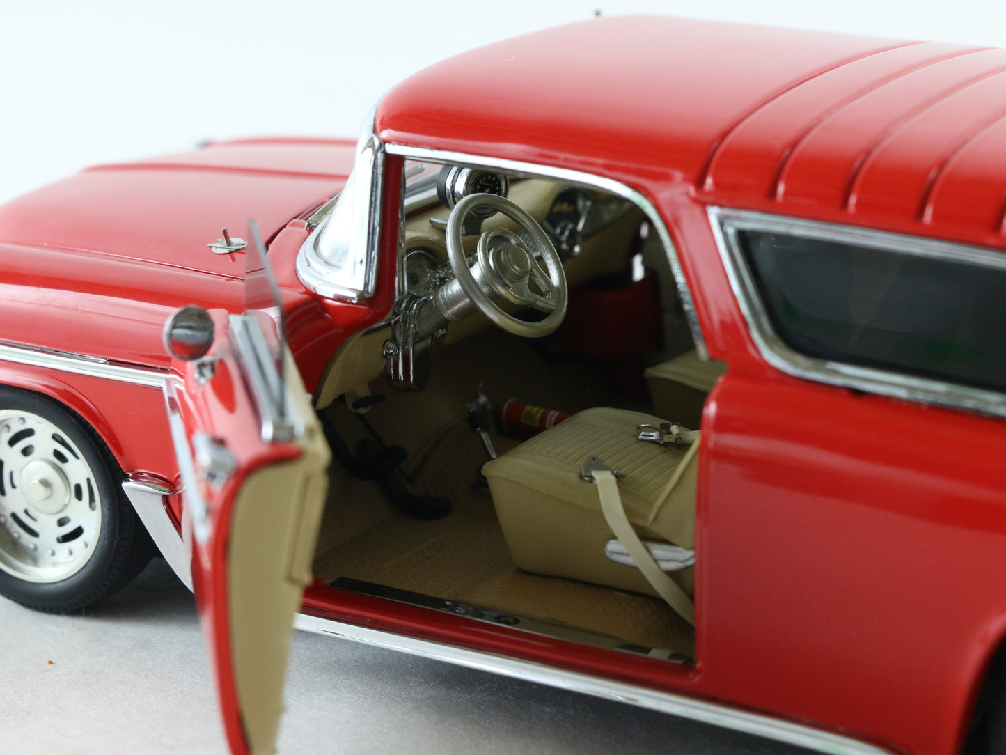 1955 Chevrolet Nomad Street Machine Red Danbury Mint 1:24 Model Car