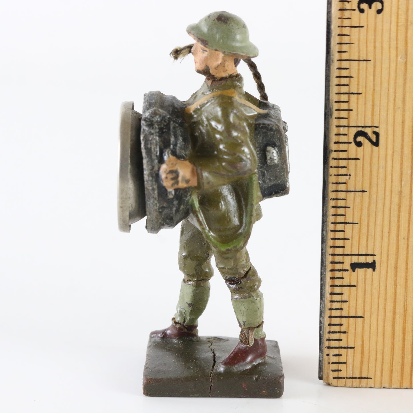 Lineol WWII British soldier carrying spotlight composite figure Germany toy