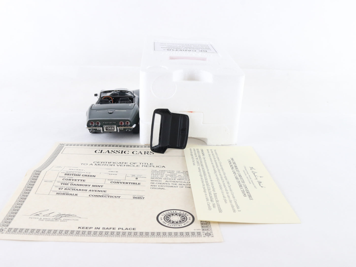1968 Chevy Corvette Convertible British Green Danbury Mint 1:24 Diecast Model
