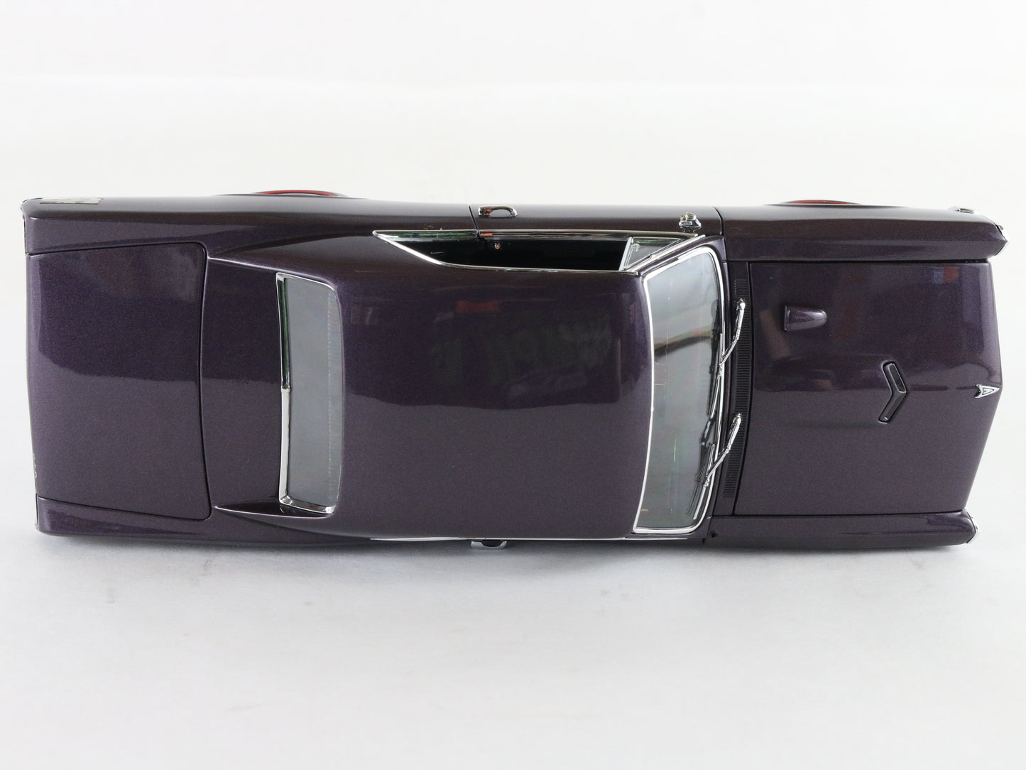 1967 Pontiac GTO Hardtop Plum Mist Purple Danbury Mint 1:24 Diecast Model Car