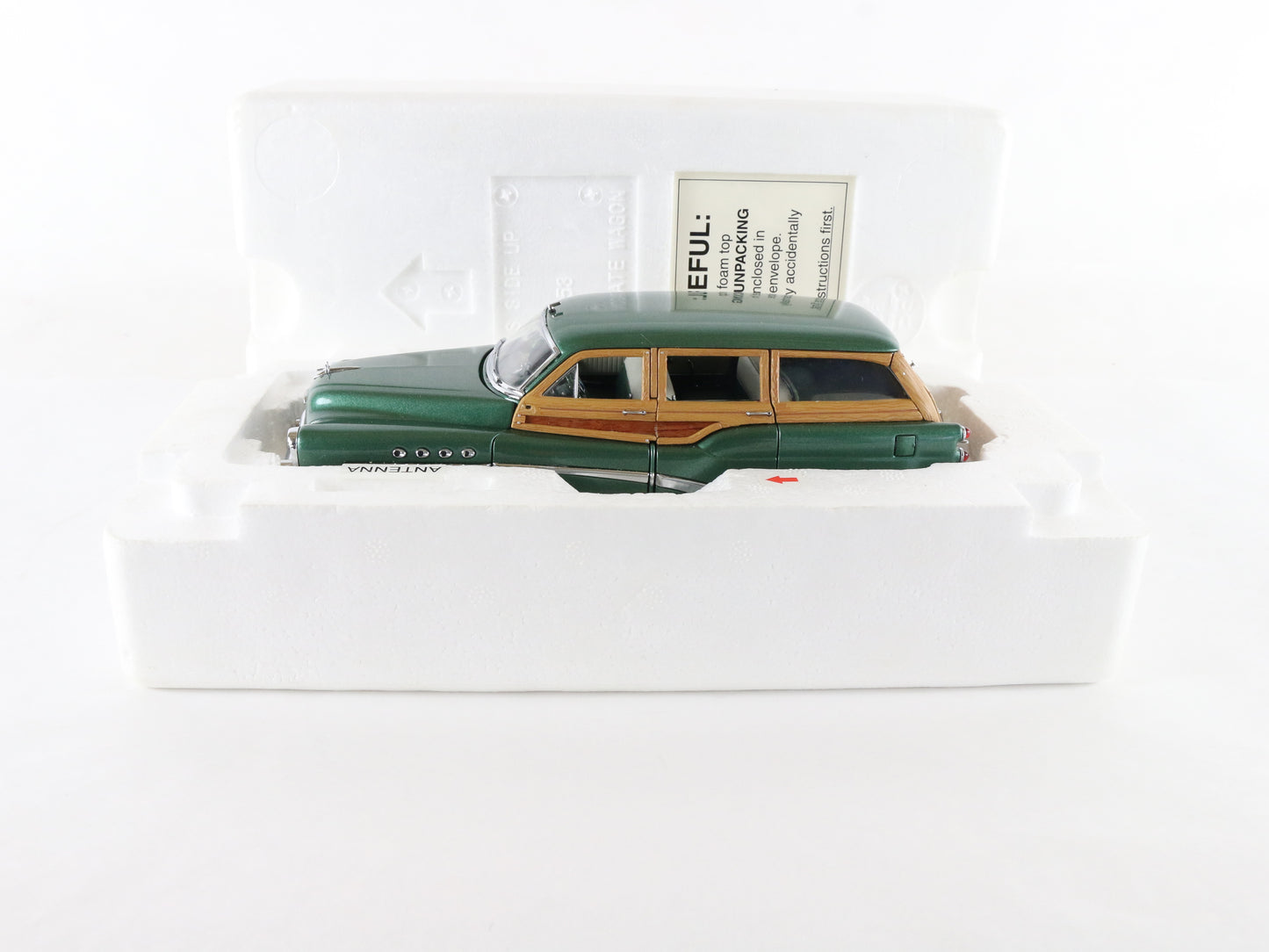 1953 Buick Estate Wagon Green Wood Panel Danbury Mint 1:24 Diecast Model Car